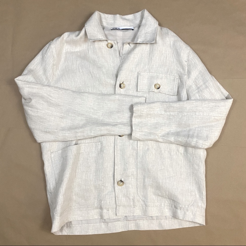 Cotton Zara shirt-jacket. Size large in a creamy beige color. Never worn.